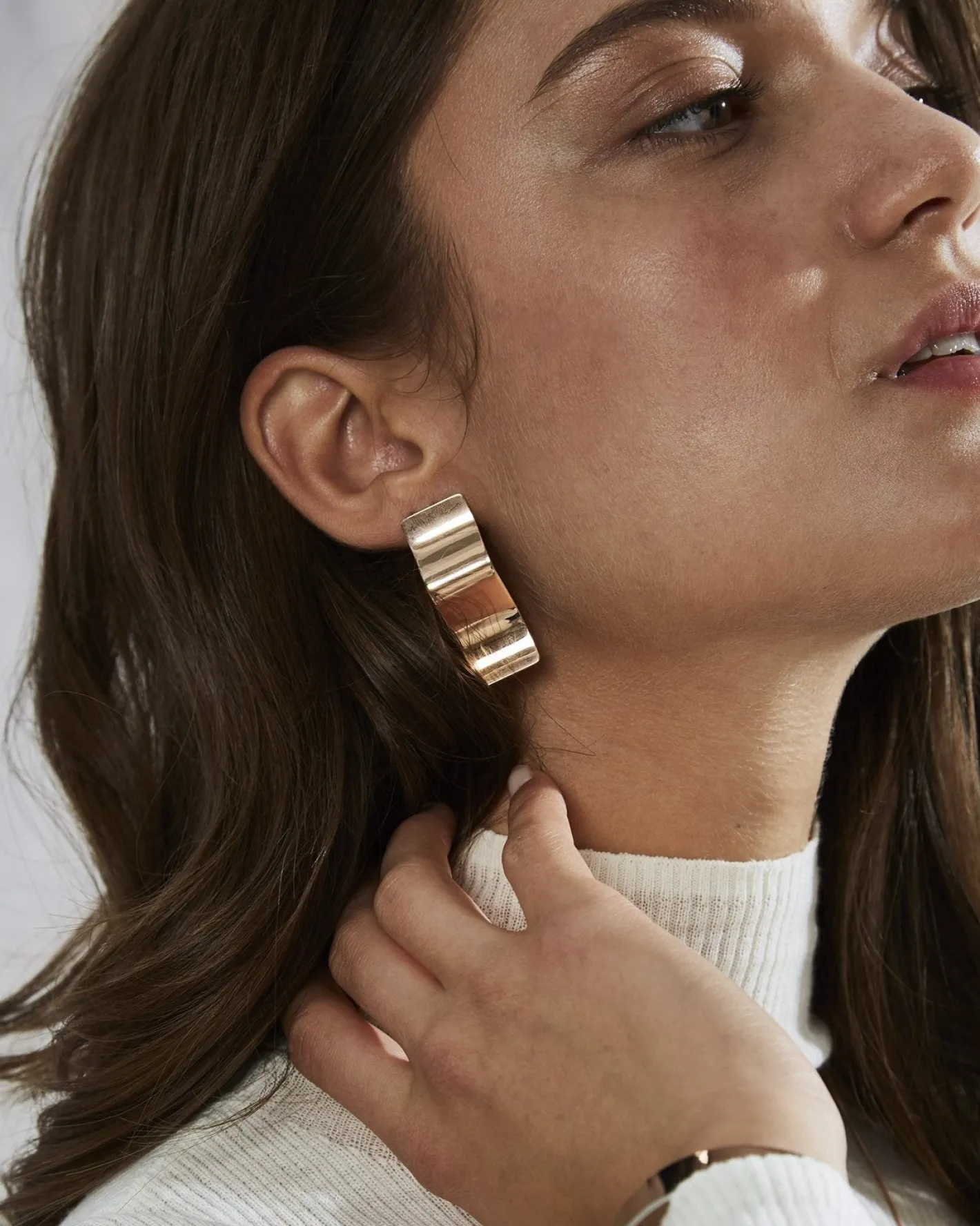 Rosefield Wave Charm Earring Hot